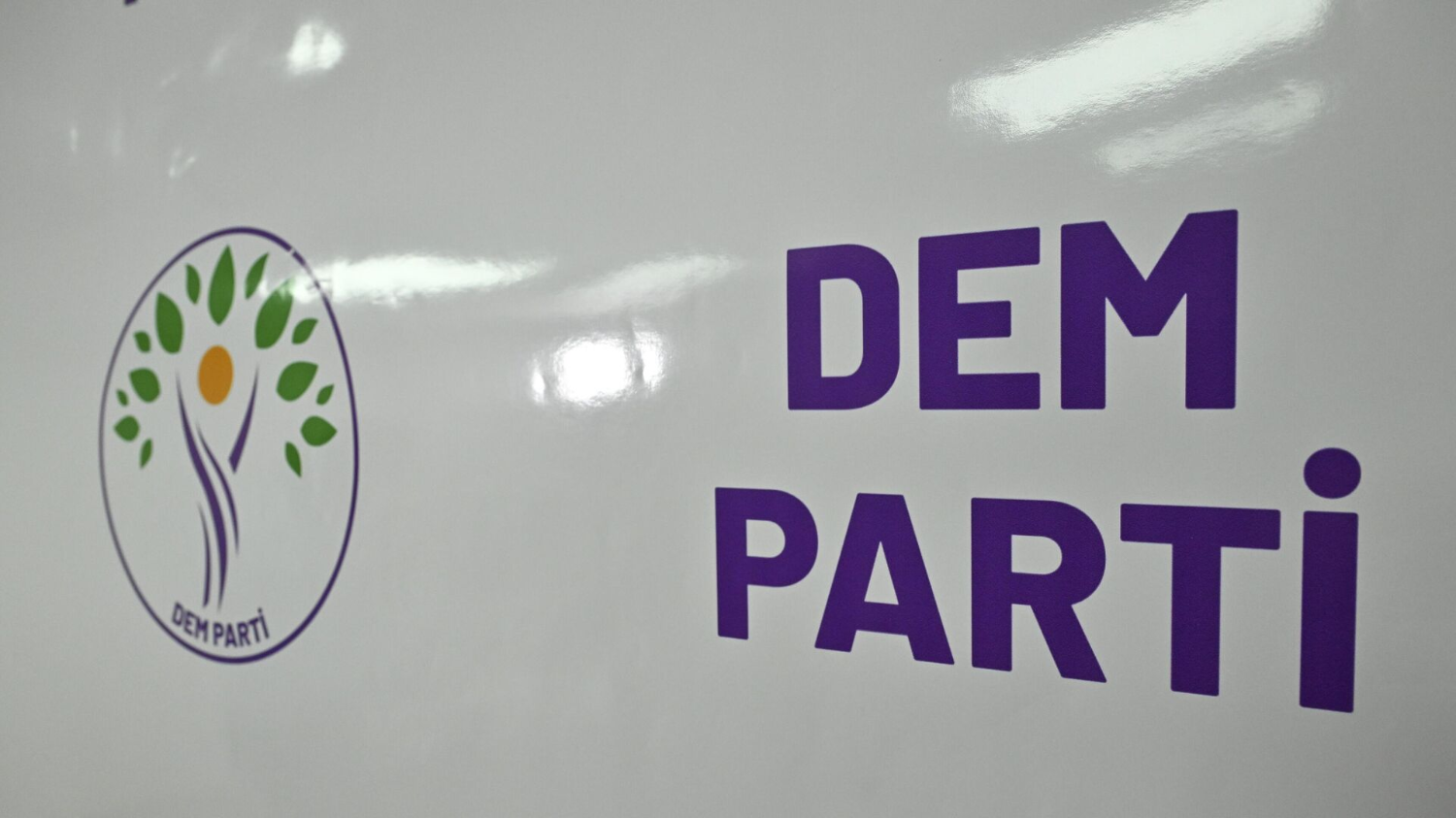 DEM Parti, Sırrı Süreyya Önder'in koltuğuna oturacak ismi açıkladı